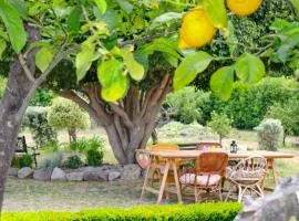 La Casa di Lina - Capo d'Orlando, casa con ampio giardino
