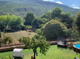 Ca L'Esquelleta casa rural by El Secret de la Conca