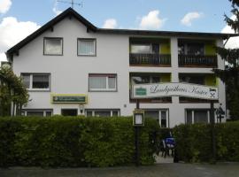 Landgasthaus Kaster, hotel em Valwig
