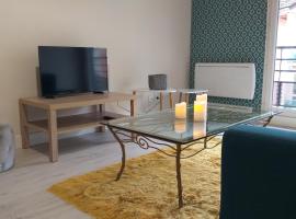 Le Georges Marin, hotell med parkeringsplass i Bellegarde-sur-Valserine