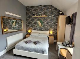 Room@87, hotel a prop de Cheshire Oaks Designer Outlet, a Ellesmere Port