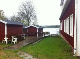 Trehörna Wärdhus & Vandrarhem, hotel a Trehörna