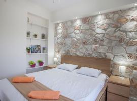 Valeri luxury stone deluxe apartment, hotelli kohteessa Chaniotis