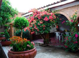 Villa Flores, casa en el centro de Mascota، بيت عطلات في ماسكوتا