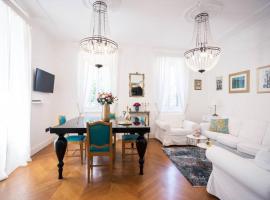 Luxurious apartment BELLA LUX in city center with FREE PARKING INCLUDED!