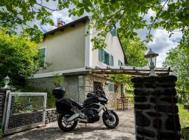 HillSide Gasthaus 2 a Szent György-hegy lankáin, hotel di Tapolca