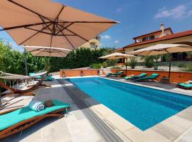 Villa Oasis Kostrena, hotel in Kostrena