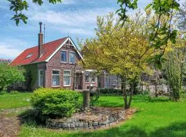 Awesome Home In Scharendijke With 6 Bedrooms And Wifi
