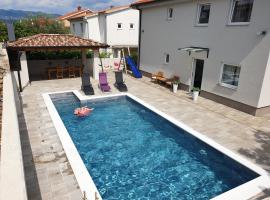 Apartments Klaudija, Hotel in Čižići