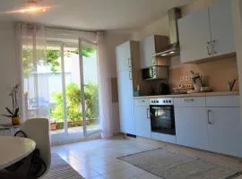 Spacious Flat Garden&Parking 5min Basel Tram Bus Airport