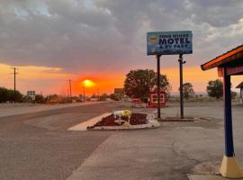 Four Winds Motel & RV Park, motel v destinaci Carrizozo