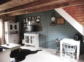 Chalet Lily