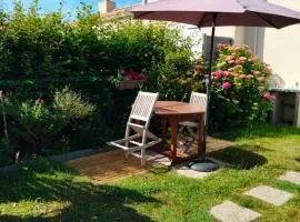 Studio cosy avec JARDIN à 2 pas de la mer Vrai lit