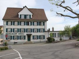Hotel Restaurant Rössli, hotel v destinaci Schönenberg