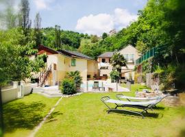 Les Gîtes du Moulin d Olt – apartament w mieście Banassac