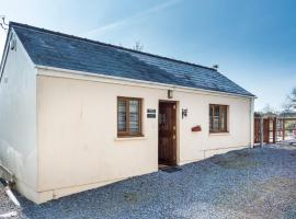 Primrose - 1 Bedroom Cottage - Llanteg, hotel with parking in Crunwear