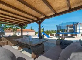 Crowonder Luxury Vir- 6 New Apartments for Families with Playground for Kids