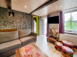 Zen inspired Holiday Home in Orchimont with Jacuzzi, hotell sihtkohas Orchimont
