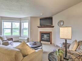 Lakefront Birchwood Condo with Pool and Hot Tub!, appartement in Birchwood