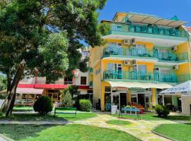 Family Hotel Avenue : Naousa şehrinde bir kiralık sahil evi