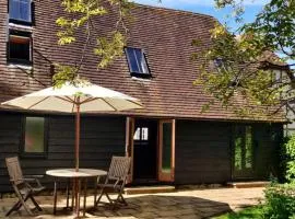 Cosy listed barn in peaceful country village