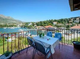 Apartment in Cavtat with sea view, balcony, air conditioning, WiFi (3686-3)