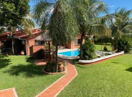 Casa por Temporadas, cottage in Santa Cruz de la Sierra