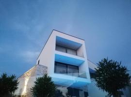 Villa NOVAMARIN - heated pool, sauna, garden, hotel a Drage