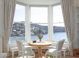 Apartment 3, The Manor House, Dartmouth, hotel with parking in Kingswear