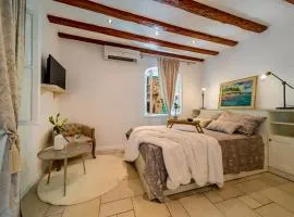 Charming Old Town Apartment Pjaca Split