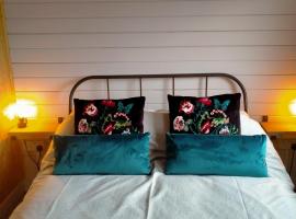 The Cosy Cabin, holiday rental in Portree
