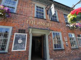 The Angel in Wootton Bassett، فندق في رويال وتون باسيت