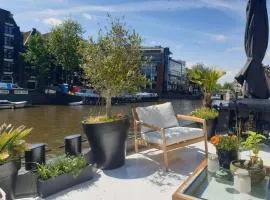 Luxurious 110m² 3br Houseboat in Amsterdam Centre!