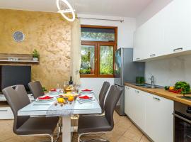 Apartments Kiki 150 METERS TO THE BEACH, hotel v destinaci Banjole