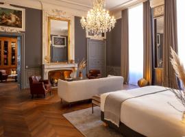 Margaret - Hôtel Chouleur, hotel v destinácii Nîmes