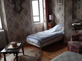 Chez Virginie, homestay sa Lourdes