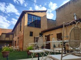 Albergue Casa de los Hidalgos - Sólo para Peregrinos, hostel en Hospital de Órbigo