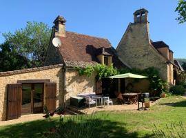 Gîte - Le Reclaud du Noyer, מקום אירוח ביתי בלה בוג