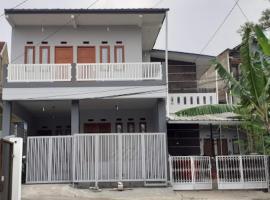 Nabila Syar'i Guest House, loma-asunto kohteessa Padalarang