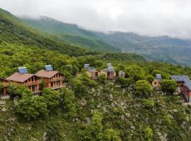 Harsnadzor Eco Resort, готель з парковкою у місті Halidzor