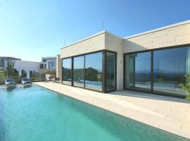 PRIVÉ Infinity Villa, casa per le vacanze a Durrës