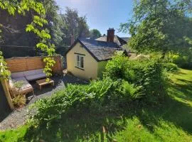 Gorgeously Secluded - The Hideaway with pool