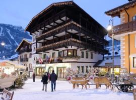 Post Hotel Ristorante Tyrol, hotel v destinácii Moena