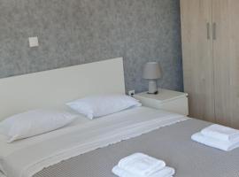 AVR Airport Deluxe Suites 6, хотел в Маркопулон