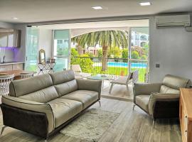 Neenies Nerja - Carabeo Luxury Apartment: Nerja'da bir lüks otel