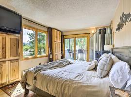 Keystone Condo with River Views Walk to Ski Lifts, spa hotel in Keystone