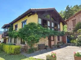 Apartamentos Rurales Los Picos de Redo