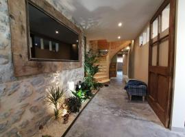 Les Herbes de la Saint Jean, hotel v destinaci Saint-Bonnet-le-Froid