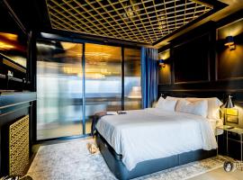 Suite Shibari by Justine Apartments Sobria Elegante y Pecaminosa Apartamento turístico en Madrid Río, ξενοδοχείο κοντά σε Usera, Μαδρίτη