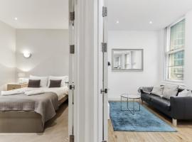 Cosy 1 Bed Apartment next to Liverpool Street Station FREE WIFI By City Stay Aparts London, vacation rental in London
